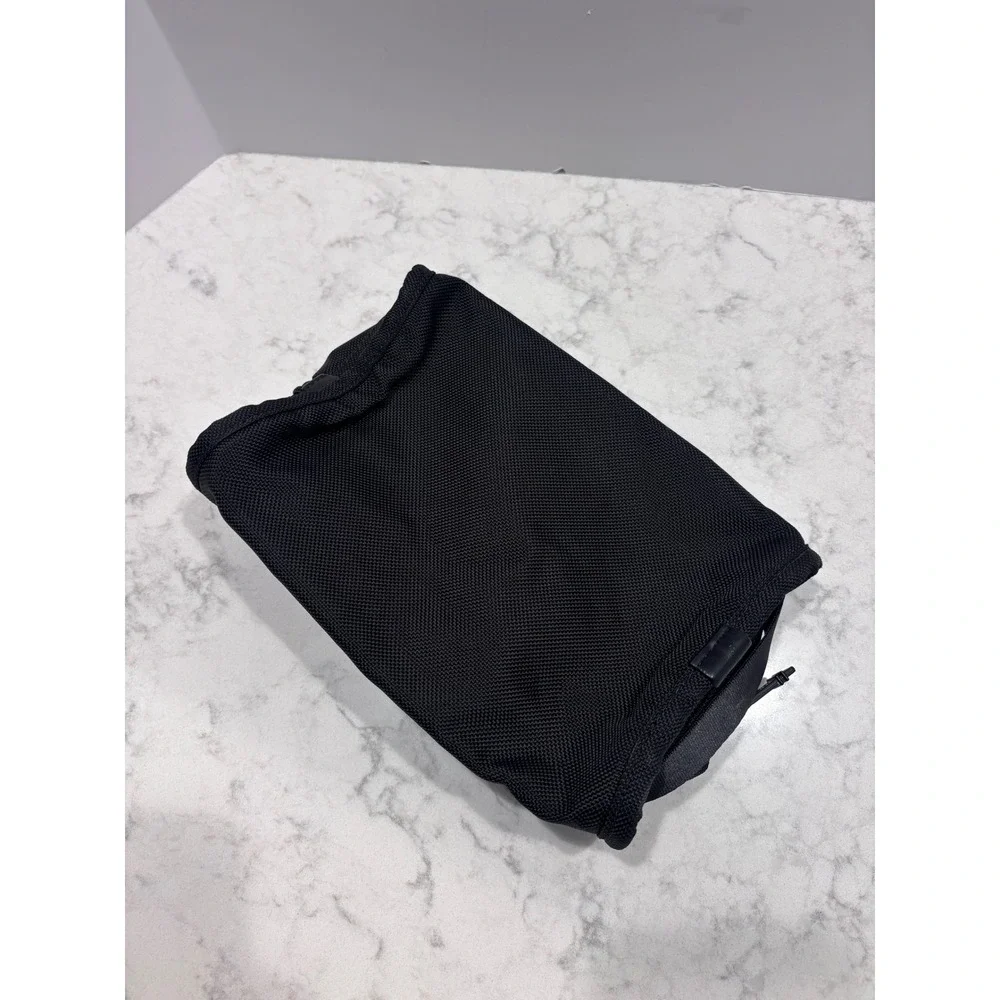 Tumi Alpha Black Ballistic Nylon Toiletry Bag Travel Kit 22195DH Men's Accessory